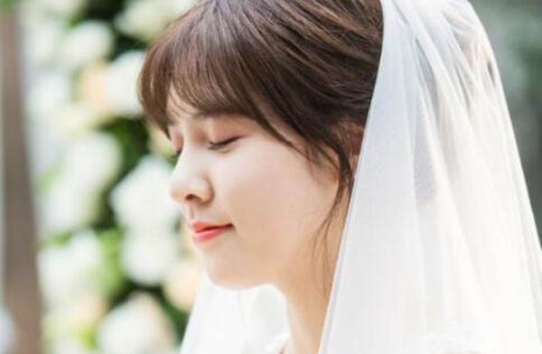 ˭ݵƷ ಿӾƴ